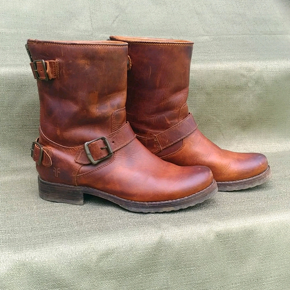 Frye Veronica Back Zip w/ Buckles